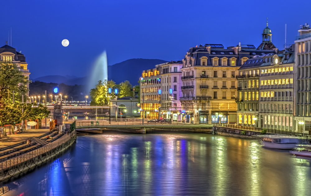 Geneva at night with the Jet D'Eau fountain