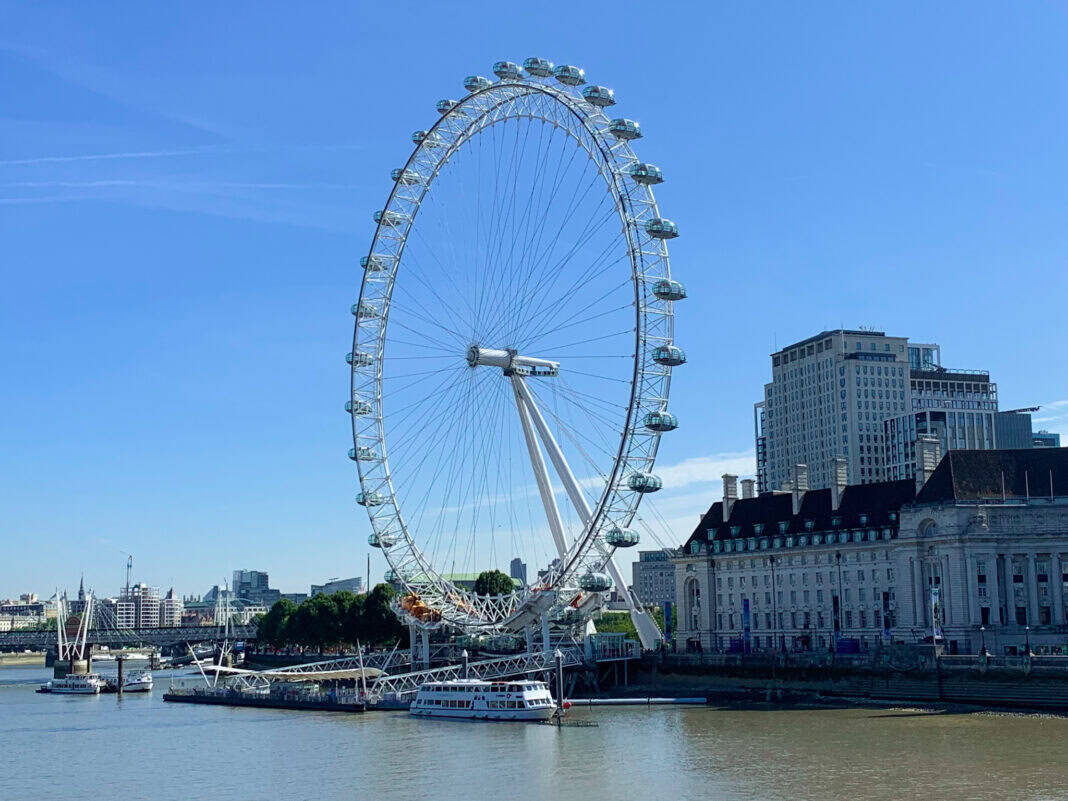 An image of the London Eye - go on a ride on this as part of your 3 days in London itinerary